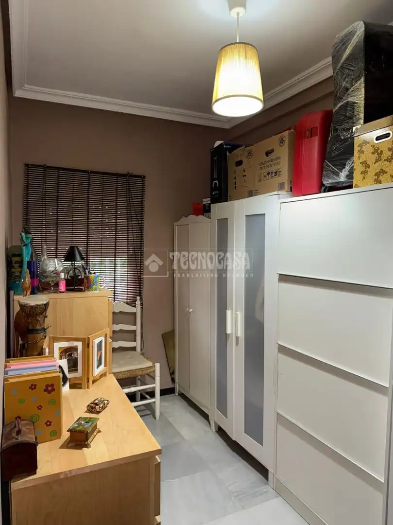 Bedroom of Flat for sale in Sevilla