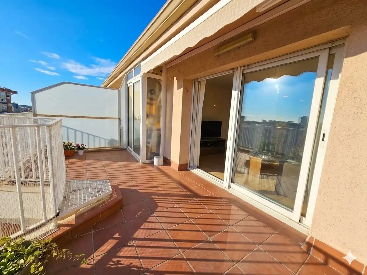 Terrace of Attic for sale in Terrassa  with Air Conditioner, Heating and Parquet flooring