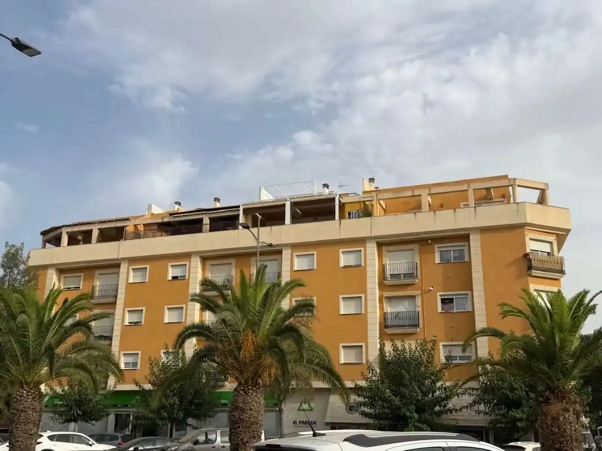 Vista exterior de Piso en venta en Alhama de Murcia