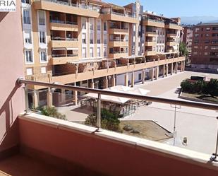 Vista exterior de Pis de lloguer en  Granada Capital amb Aire condicionat, Calefacció i Parquet