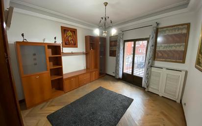 Living room of Flat for sale in  Madrid Capital  with Air Conditioner, Heating and Terrace