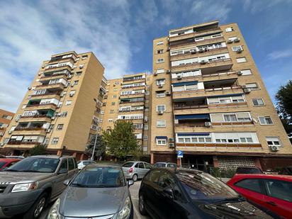 Exterior view of Flat for sale in Fuenlabrada  with Air Conditioner and Furnished