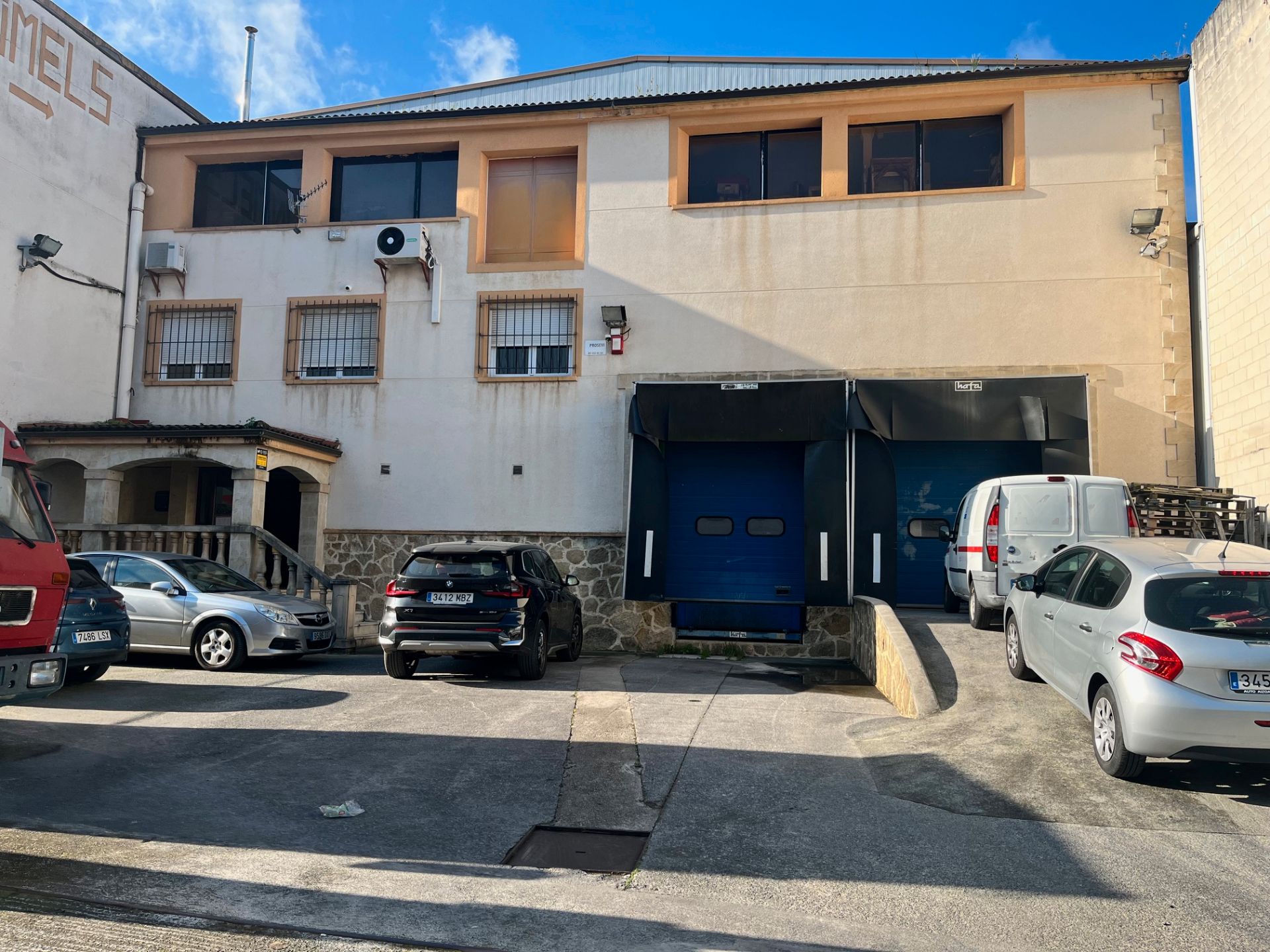 Vista exterior de Nave industrial en venta en Abanto y Ciérvana-Abanto Zierbena con Calefacción