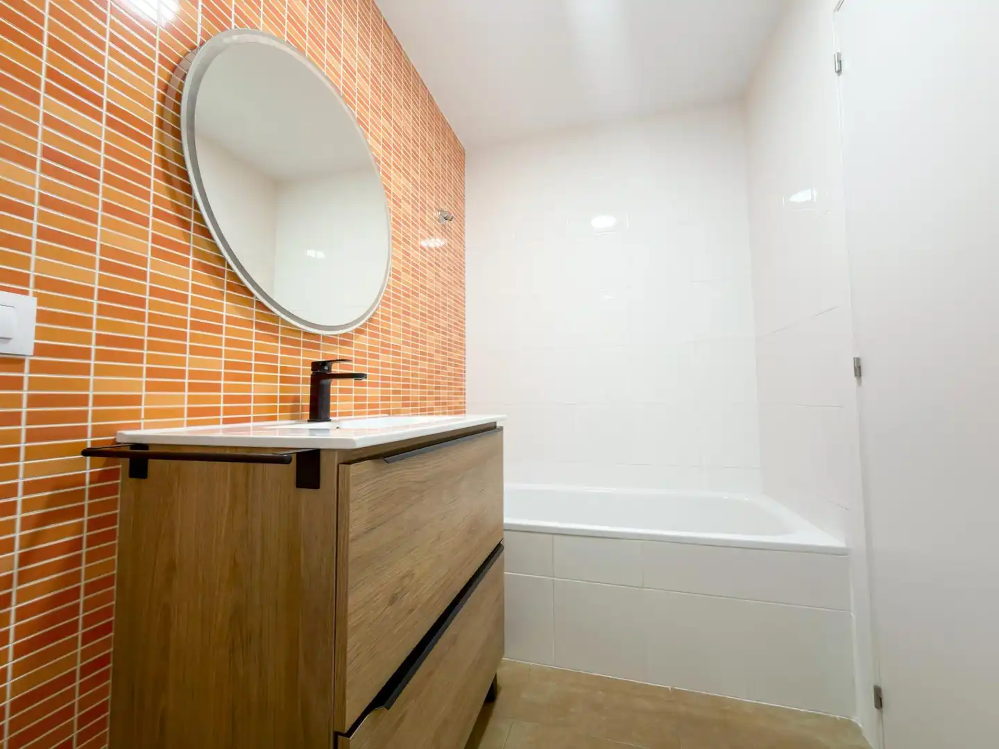 Baño de Piso en venta en Rafelbuñol / Rafelbunyol con Aire acondicionado y Balcón