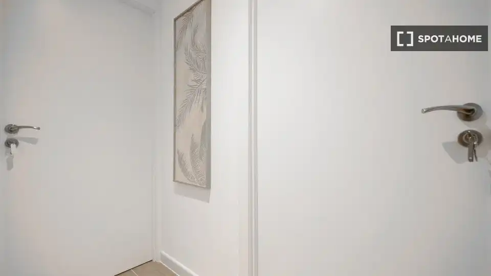 Wohnung zur Miete in Valencia mit Klimaanlage, Heizung und Möbliert