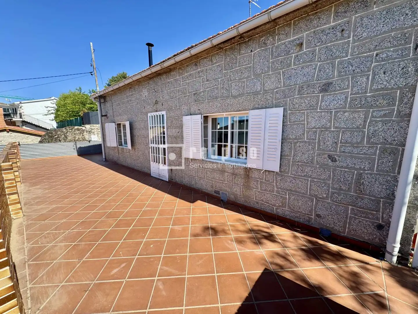 Vista exterior de Casa o xalet en venda en Zarzalejo amb Calefacció, Jardí privat i Terrassa