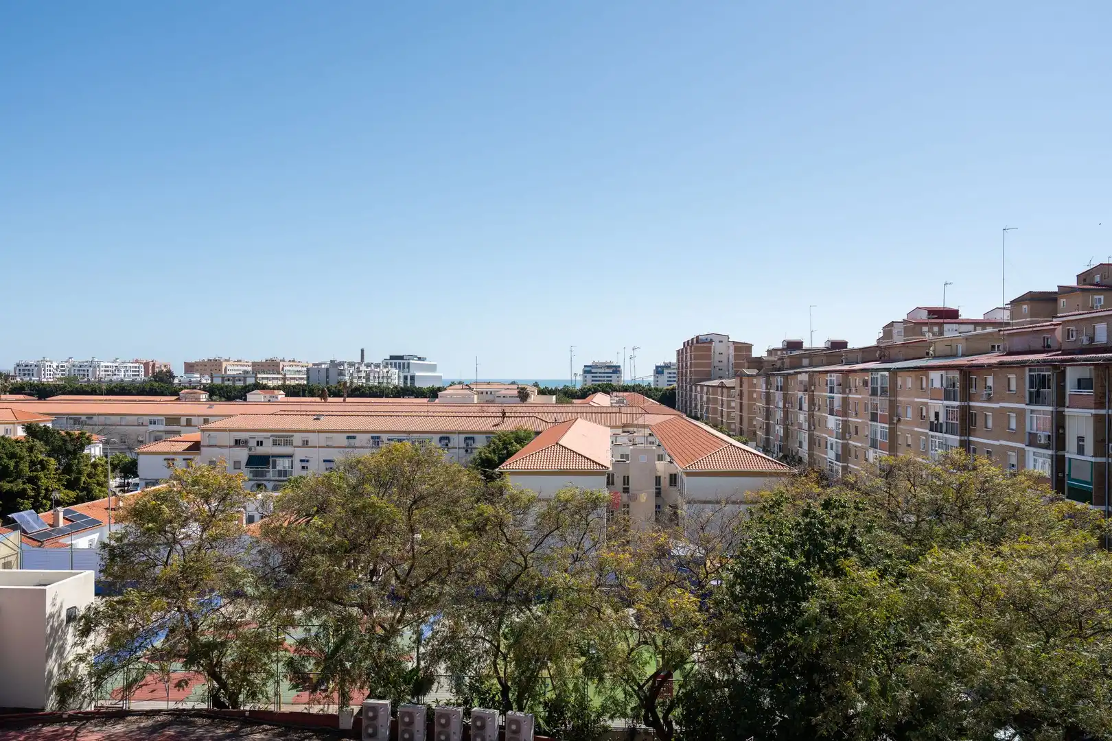 Außenansicht von Wohnungen zum Verkauf in Málaga mit Terrasse und Balkon