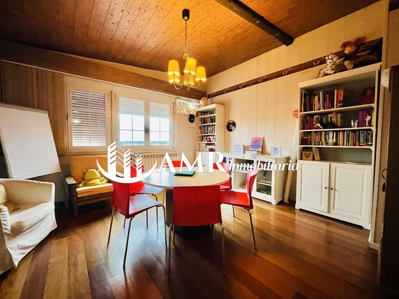 Comedor de Ático en venta en Parla con Aire acondicionado, Calefacción y Jardín privado