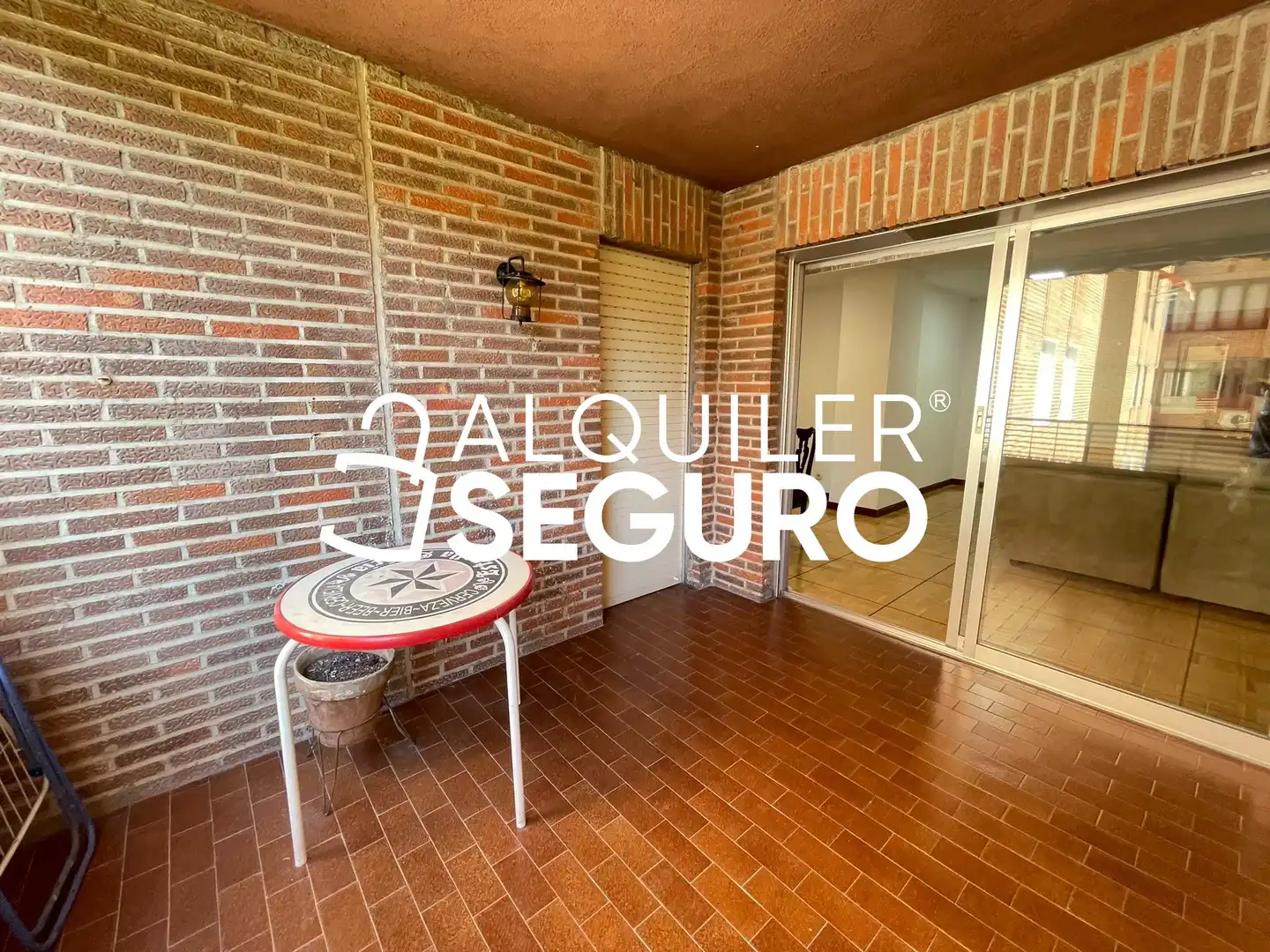 Exterior view of Flat for rent in Madrid  with Heating, Terrace and Swimming Pool