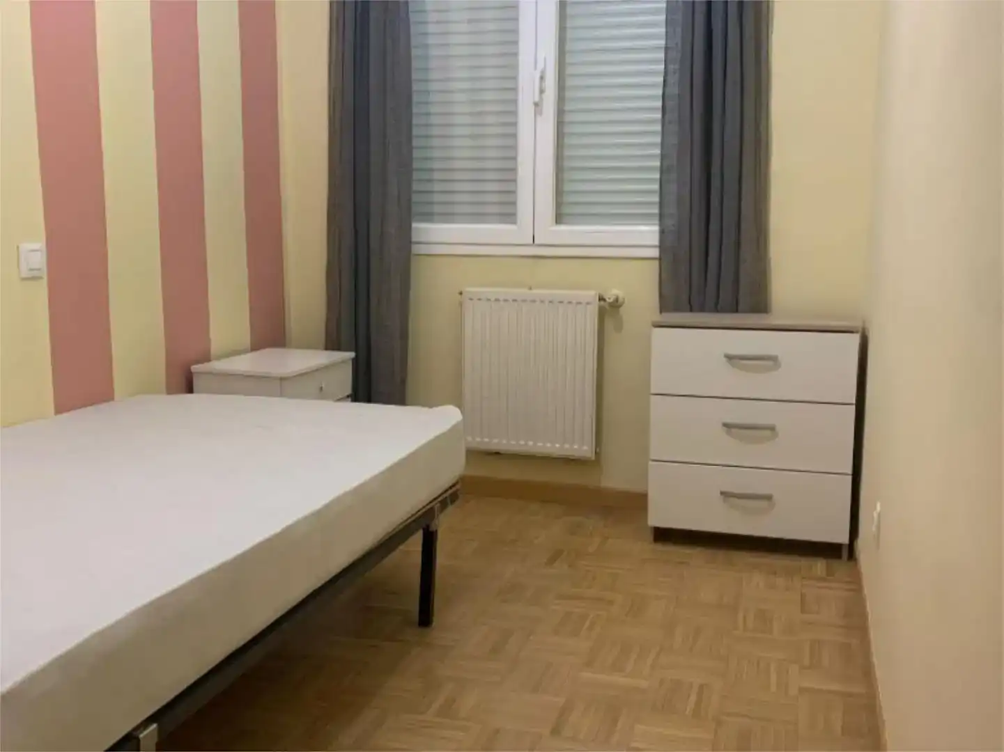 Bedroom of Flat for rent in Cuenca Capital  with Swimming Pool and Balcony