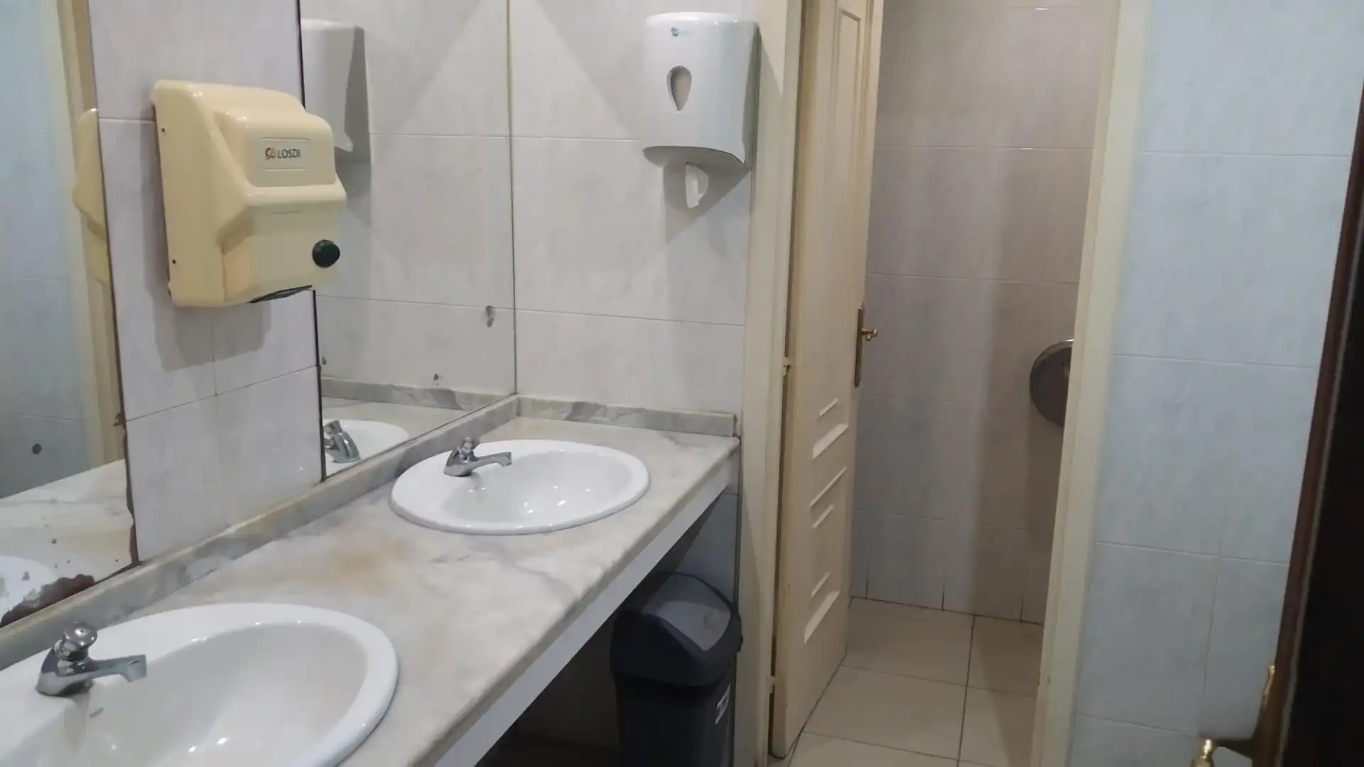 Local comercial en venta en Avenida del Alcalde Manuel Platas Varela, imagen 7