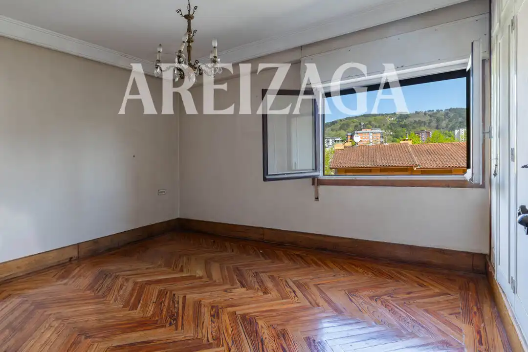 Habitación de Casa o chalet en venta en Donostia - San Sebastián  con Calefacción, Jardín privado y Terraza