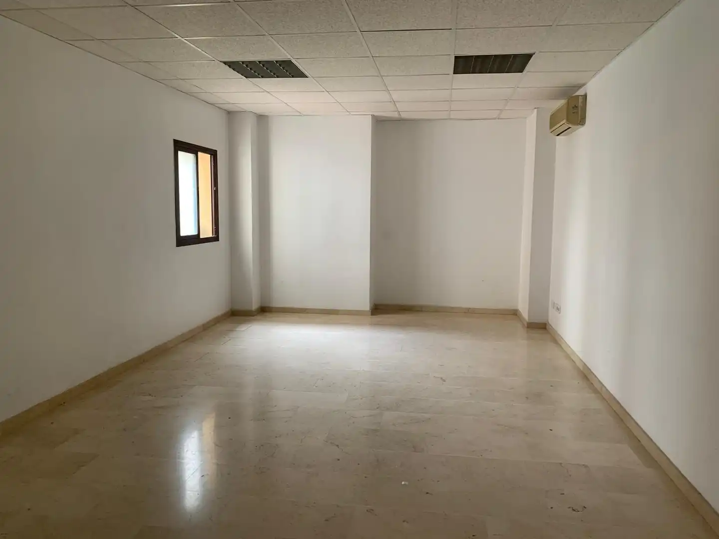 Oficina amb ascensor en venda a Este - Alcosa- Torreblanca, imagen 2