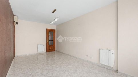 Foto 4 de Piso en venta en La Gavarra, Cornellà de Llobregat
