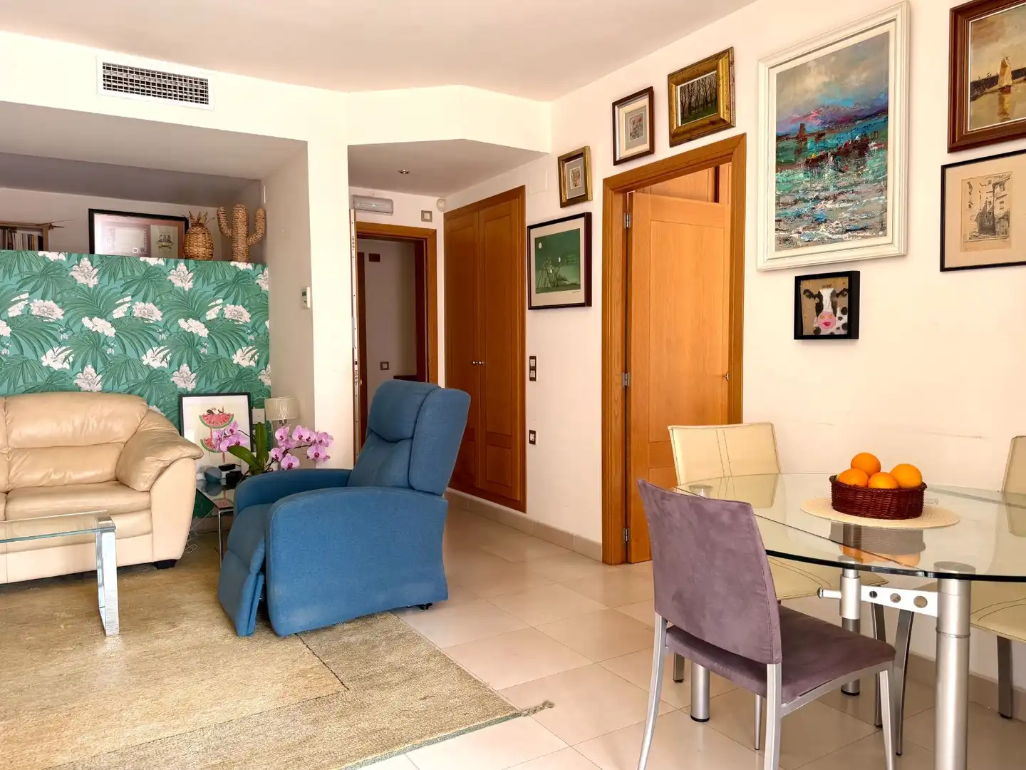 Sala d'estar de Apartament en venda en Benalmádena amb Aire condicionat, Calefacció i Terrassa