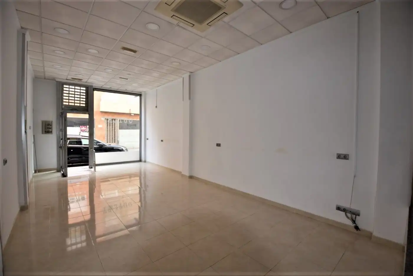Local comercial en venda a Calle Miguel Angel, imagen 4