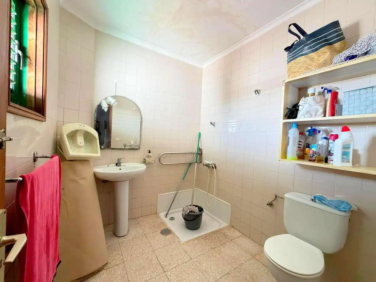 Bany de Casa o xalet en venda en Tías amb Terrassa, Piscina i Moblat