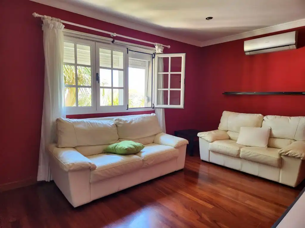 Sala de estar de Casa o chalet en venta en Las Palmas de Gran Canaria con Jardín privado