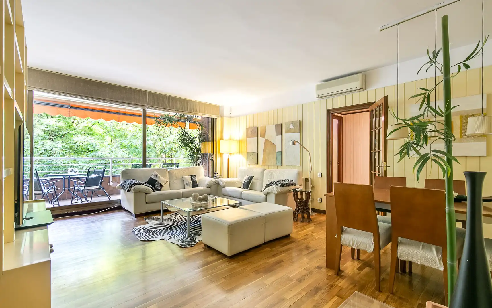 Living room of Flat for rent in Barcelona  with Air Conditioner, Heating and Terrace