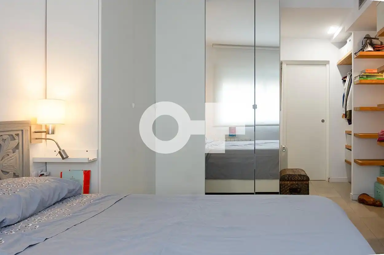 Habitación de Ático en venta en Barcelona con Aire acondicionado, Calefacción y Terraza