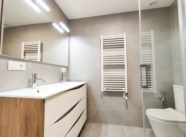 Piso en Venta en Rúa de Zaragoza en O Castro