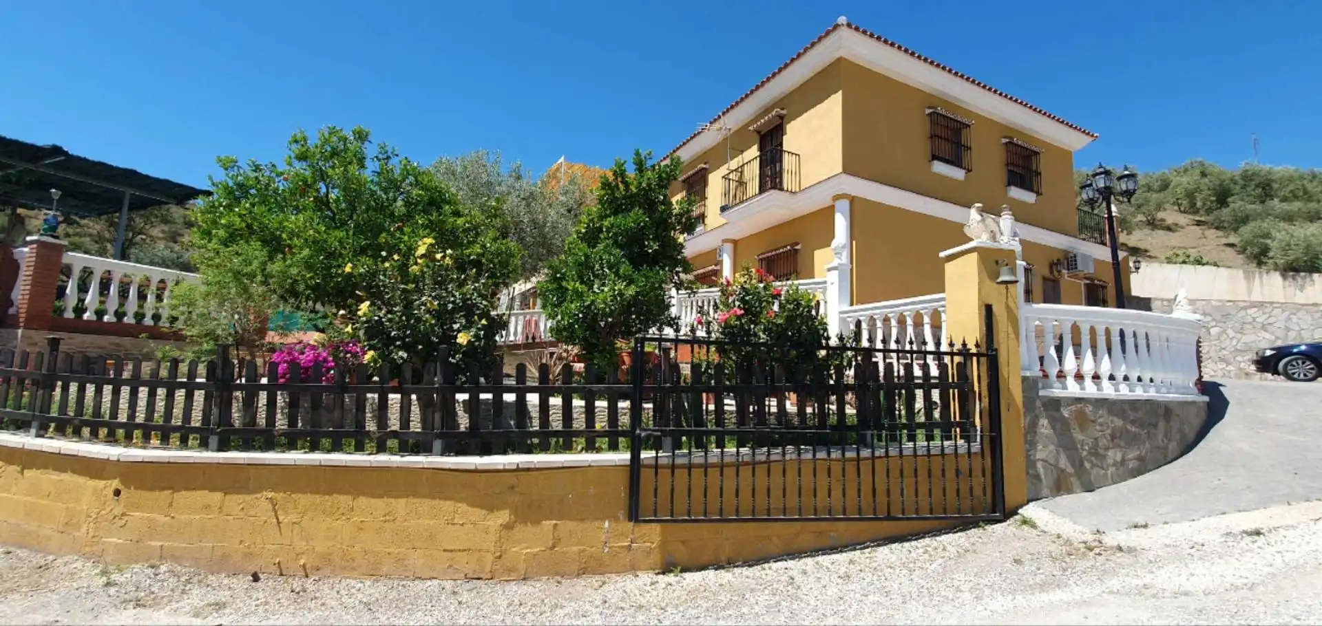 Vista exterior de Finca rústica en venda en Málaga amb Aire condicionat, Calefacció i Jardí privat