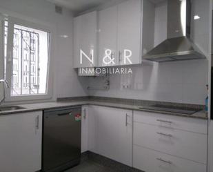 Kitchen of Flat to rent in Santiago de Compostela   with Heating