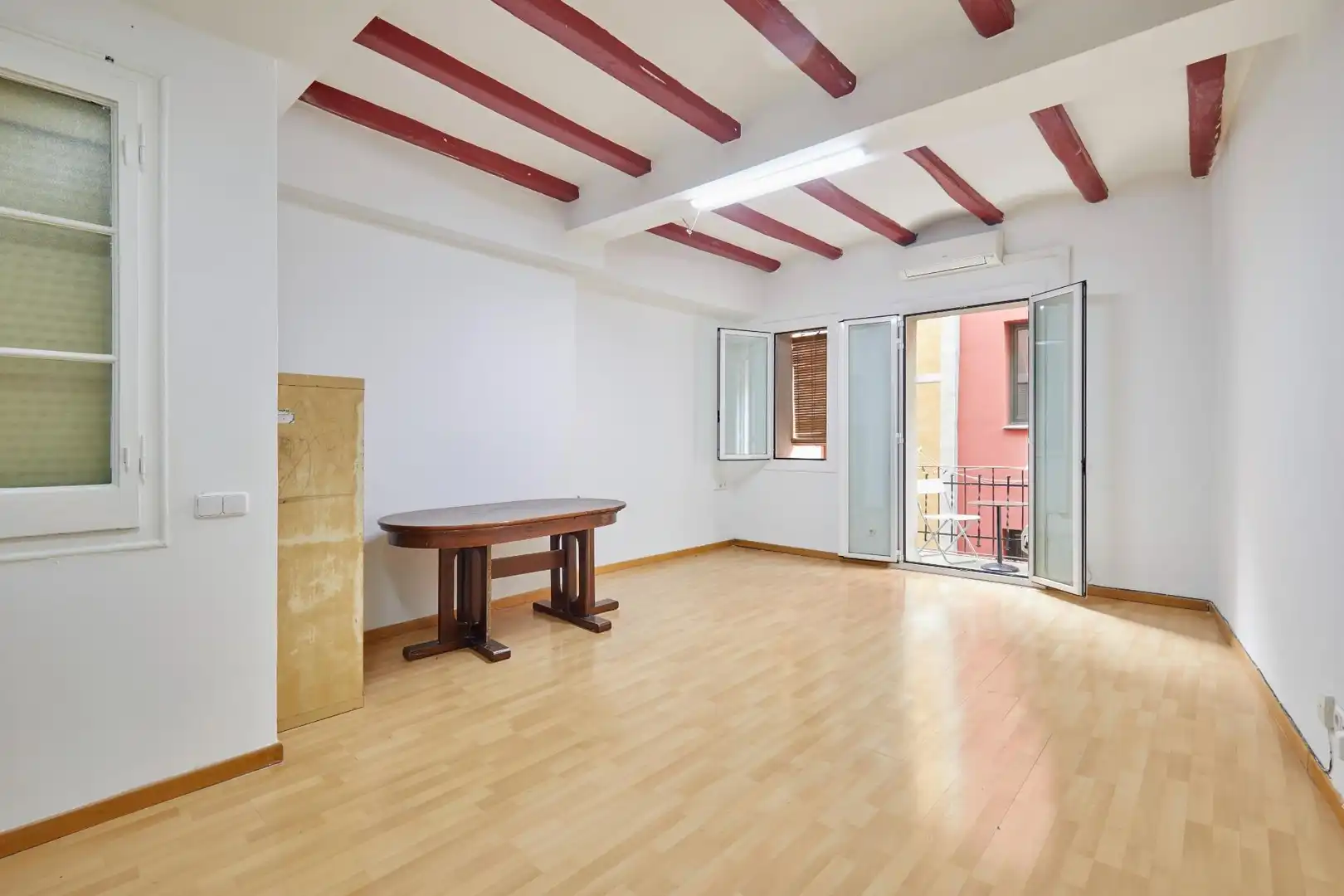 Sala d'estar de Pis en venda en  Barcelona Capital amb Aire condicionat, Balcó i Alarma