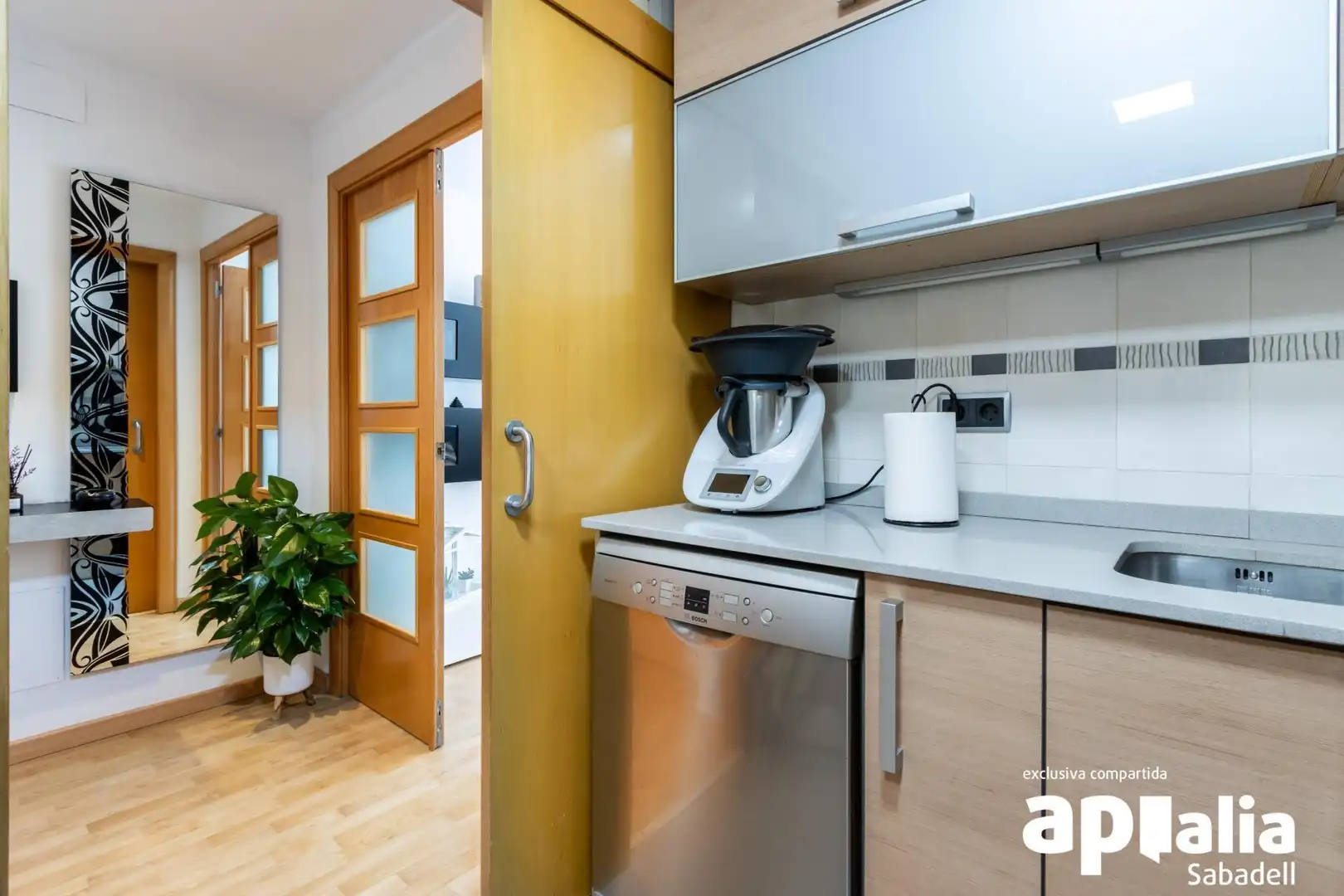 Cocina de Piso en venta en Sabadell con Aire acondicionado, Calefacción y Piscina comunitaria