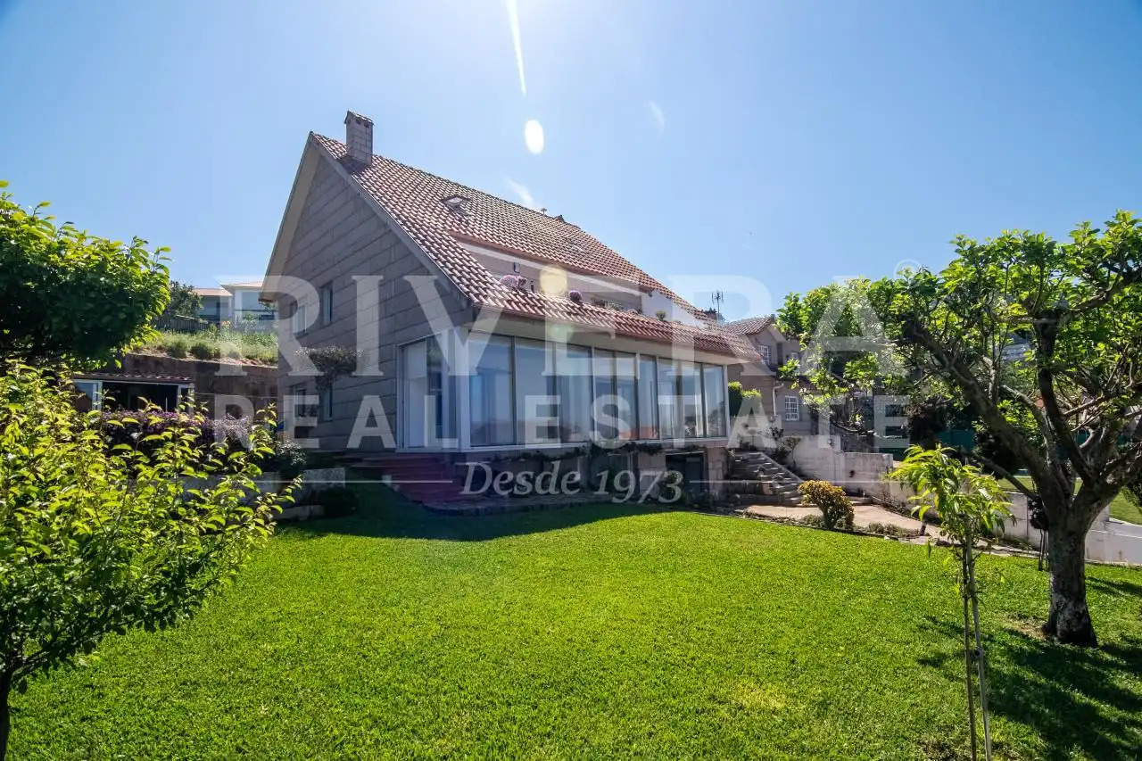 Vista exterior de Casa o chalet en venta en Redondela con Calefacción y Jardín privado
