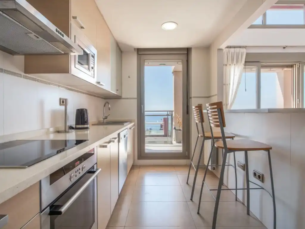 Dachboden zur Miete in Calle Forcall, La Renegà-Torre Bellver-Les Platgetes