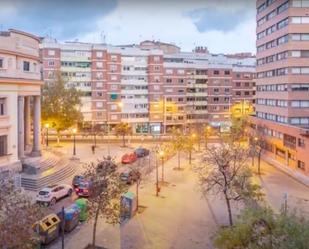 Vista exterior de Apartament en venda en  Granada Capital amb Aire condicionat, Terrassa i Balcó