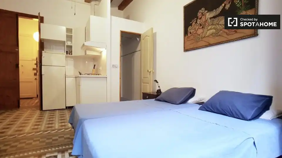 Habitación de Piso para compartir en Barcelona con Aire acondicionado, Calefacción y Terraza
