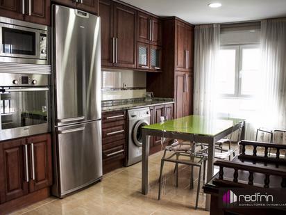 Kitchen of Flat for sale in  Madrid Capital  with Air Conditioner and Terrace
