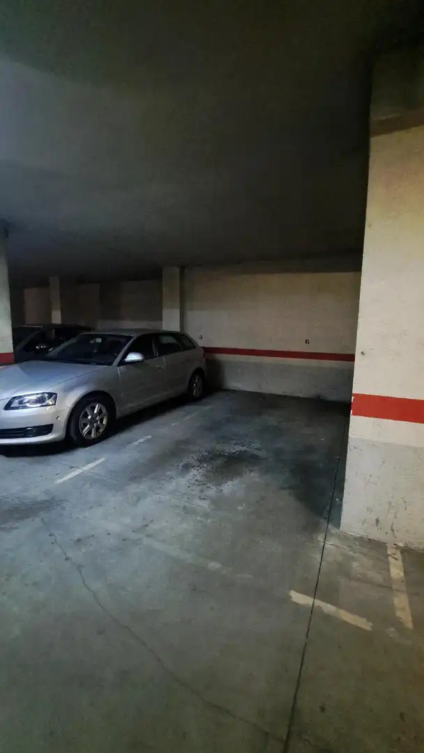 Parking de Piso en venta en Ponferrada con Calefacción y Terraza