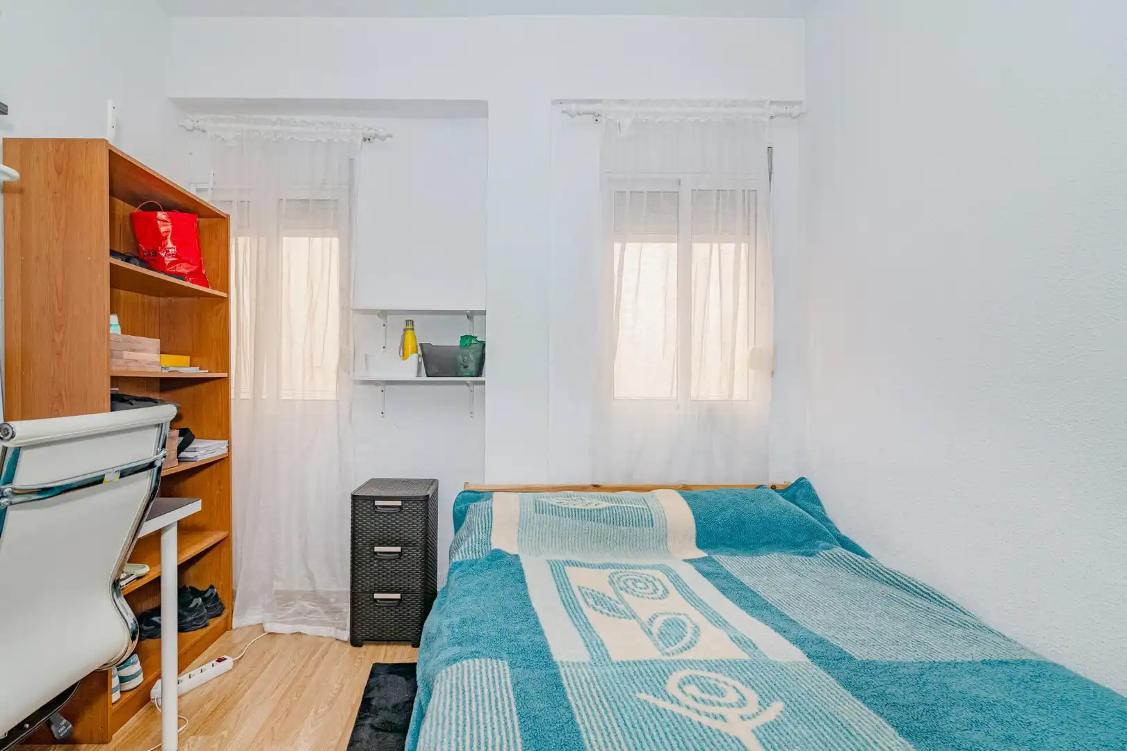 Habitación de Piso en venta en Granada con Amueblado