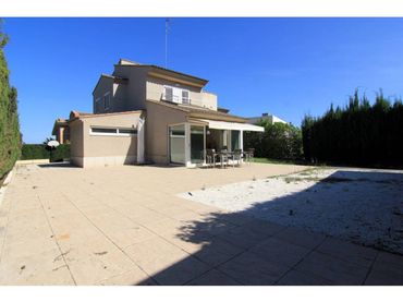 Casa con giardino in vendita a Campolivar