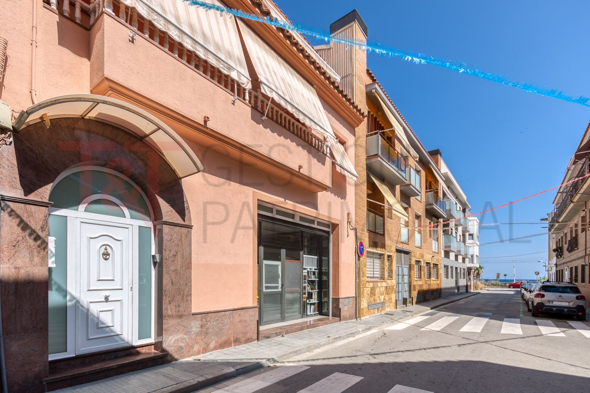 Vista exterior de Casa o xalet en venda en Pineda de Mar amb Aire condicionat, Calefacció i Terrassa