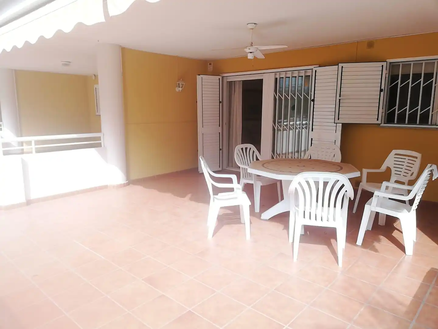 Terrasse von Wohnungen zur Miete in Oropesa del Mar / Orpesa mit Klimaanlage, Terrasse und Möbliert