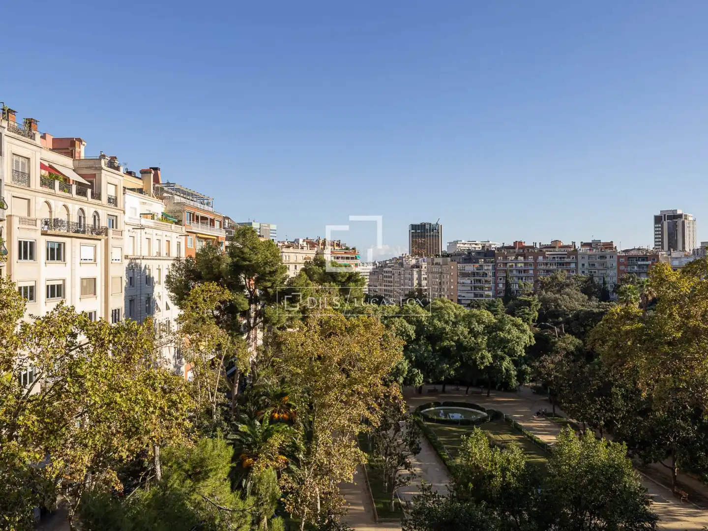 Außenansicht von Wohnung zum Verkauf in Barcelona mit Klimaanlage, Heizung und Parkett