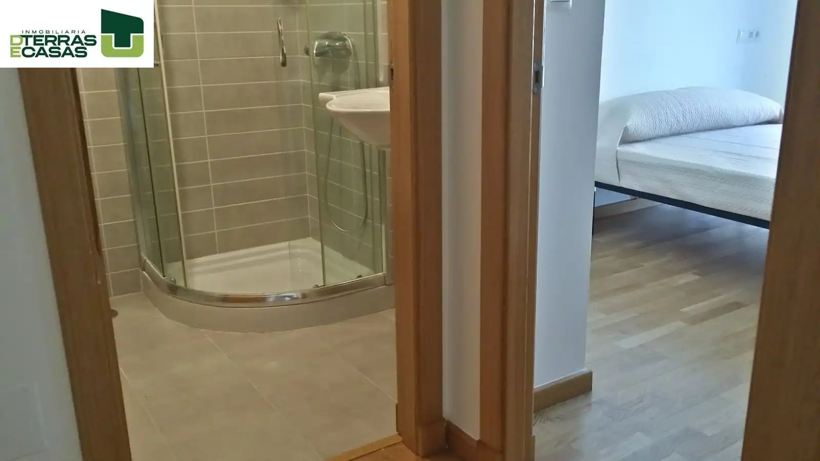 Baño de Ático de alquiler en Marín con Piscina y Piscina comunitaria