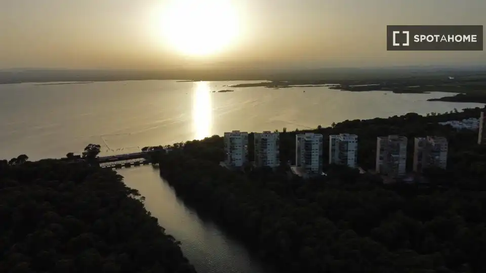 Vista exterior de Piso de alquiler en Valencia con Aire acondicionado, Calefacción y Amueblado