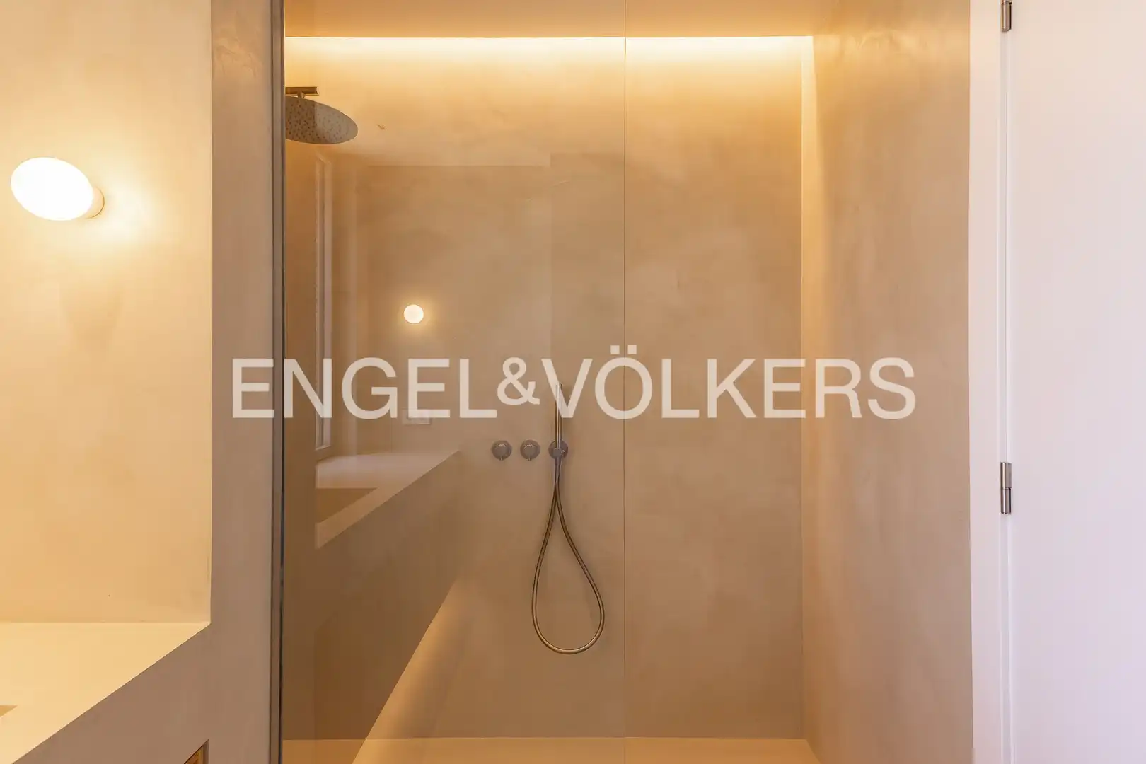 Bathroom of Houses for sale in Cabrils  with Heating, Private garden and Parquet flooring