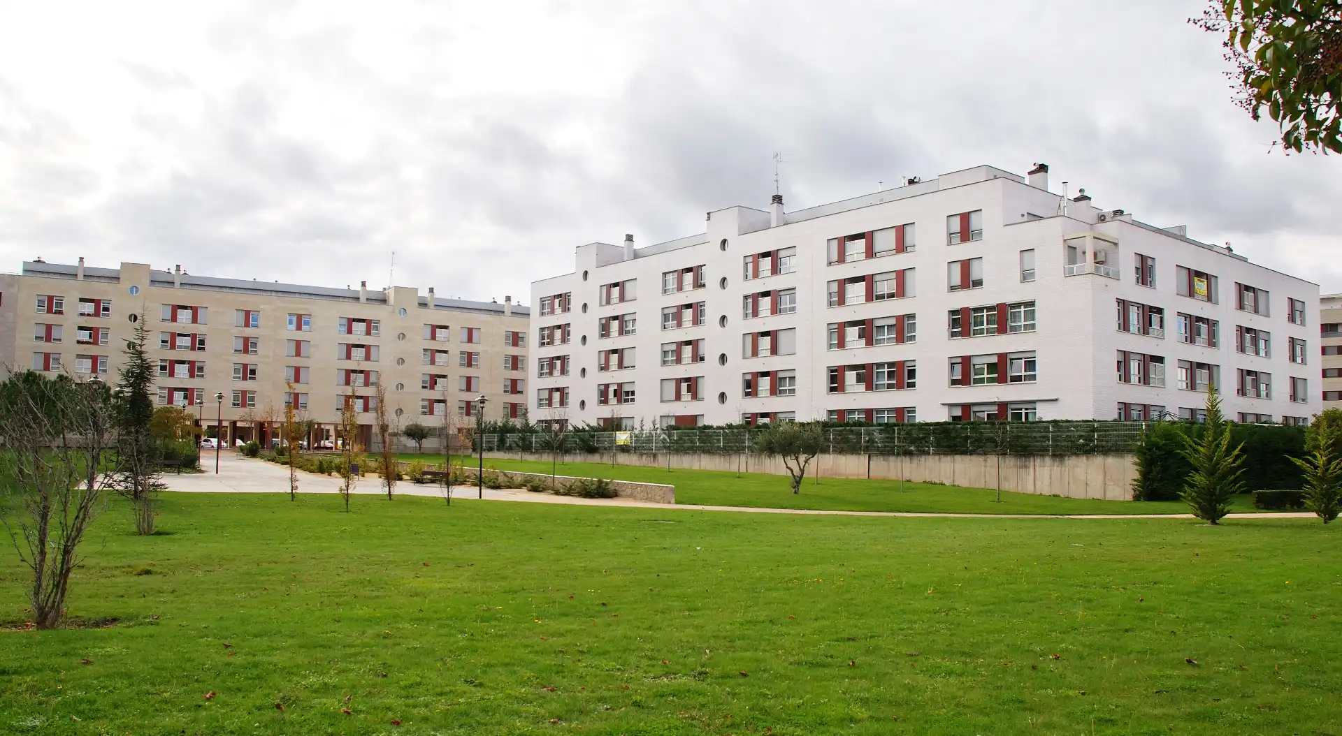 Außenansicht von Garage zum Verkauf in  Logroño