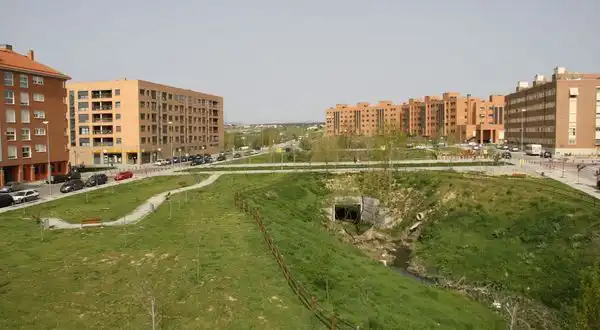 Vista exterior de Pis en venda en San Sebastián de los Reyes amb Aire condicionat, Calefacció i Parquet