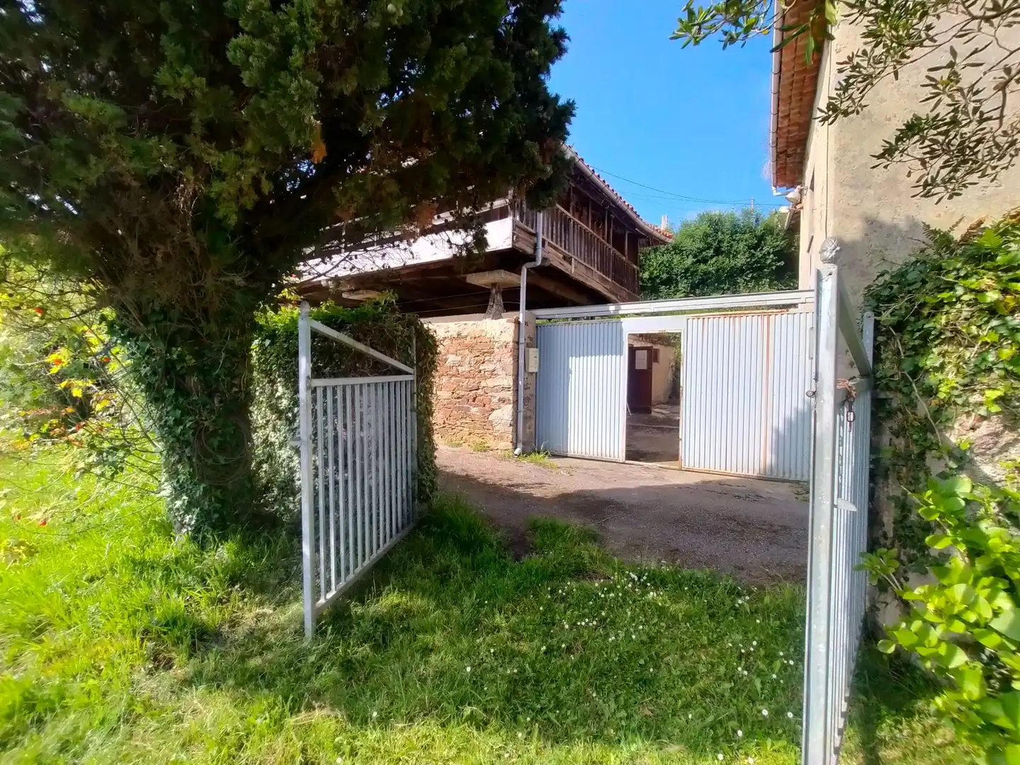 Finca rústica en venda en Cudillero amb Jardí privat, Terrassa i Traster