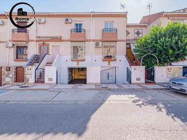 Adosado con piscina en venta en Chauchina