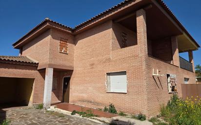Exterior view of House or chalet for sale in Burguillos de Toledo  with Private garden and Terrace