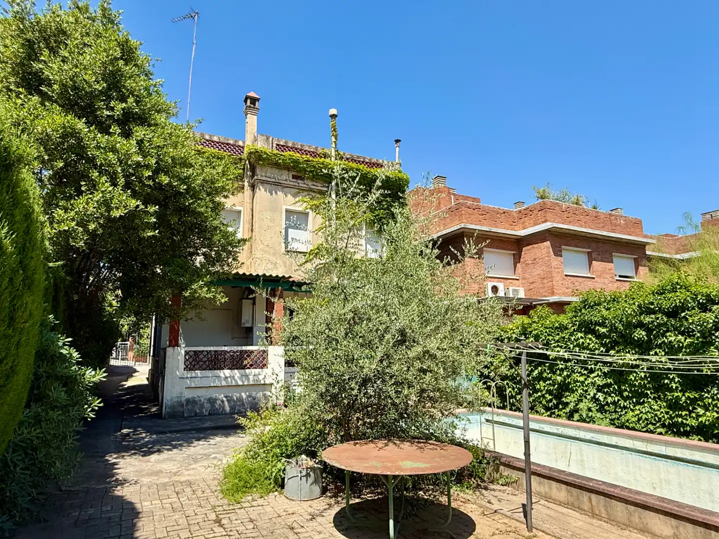 Vista exterior de Casa o chalet en venta en Barcelona con Calefacción, Jardín privado y Terraza
