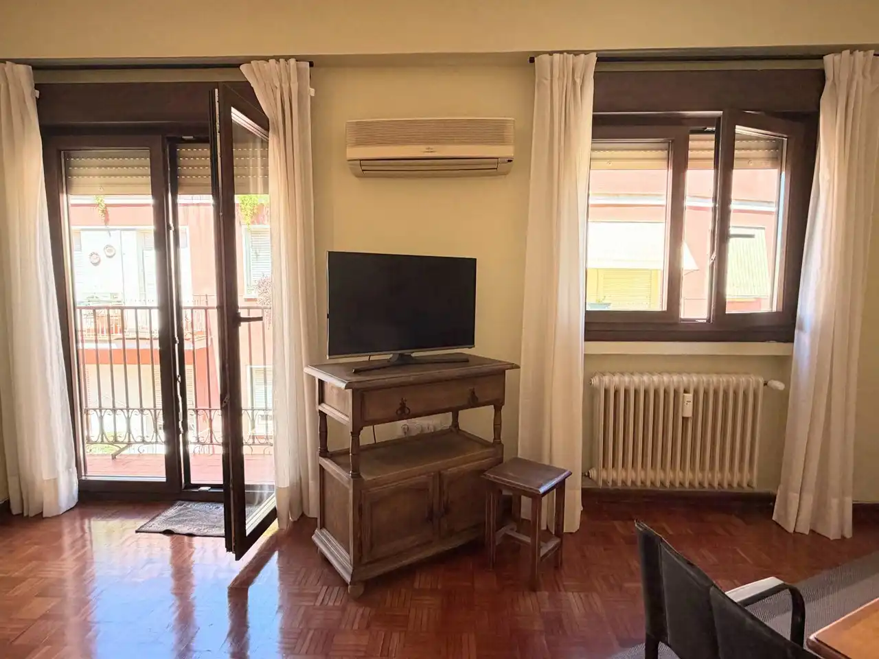 Sala d'estar de Pis de lloguer en Madrid amb Aire condicionat, Calefacció i Parquet